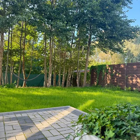 Apartament Uroczy Z Dostępnym Parkingiem I Ogrodem *