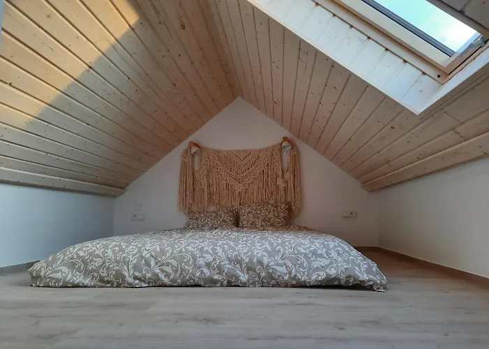 Daire Uroczy Z Dostepnym Parkingiem I Ogrodem Szczytniki (Poznan)