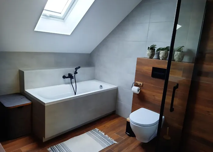 Daire Uroczy Z Dostepnym Parkingiem I Ogrodem *