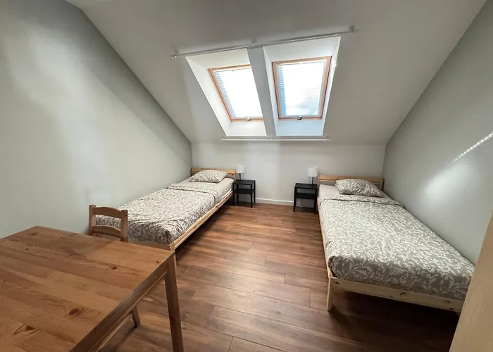 Uroczy Z Dostepnym Parkingiem I Ogrodem Daire Szczytniki (Poznan)