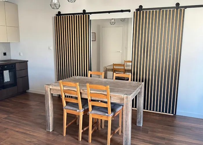 Uroczy Z Dostepnym Parkingiem I Ogrodem Daire Szczytniki (Poznan)