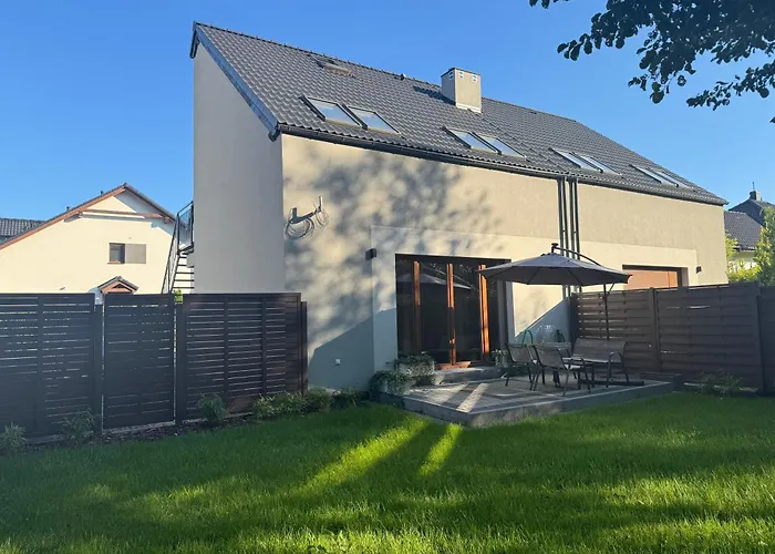 Daire Uroczy Z Dostepnym Parkingiem I Ogrodem *